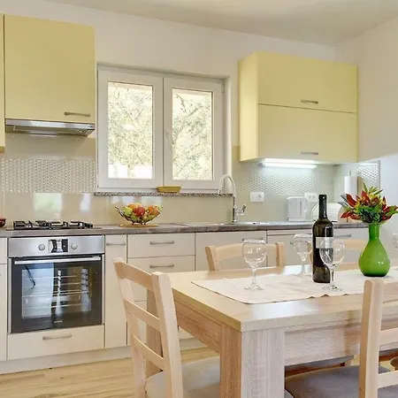 Valentina Lägenhet Premantura